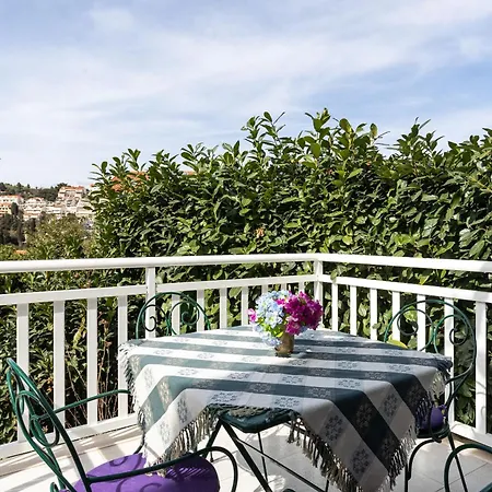 Star 2 Apartamento *